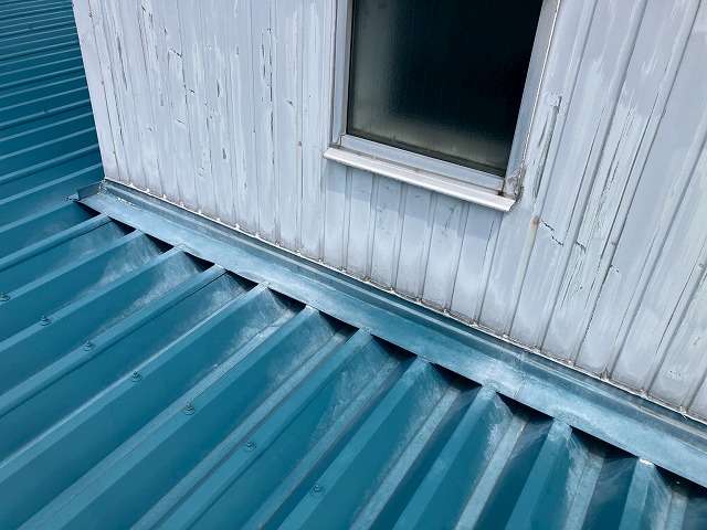 雨漏りした折板板金屋根